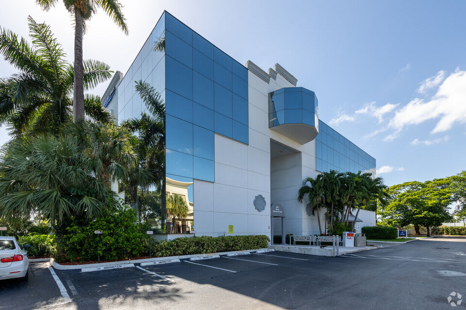 800 CYPRESS BUILDING — 800 E Cypress Creek Rd, Fort Lauderdale, FL 33334 — photo 4