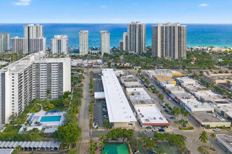 GALT OCEAN PLAZA — 3300-3370 NE 34th St, Fort Lauderdale, FL 33308 — photo 12