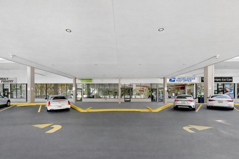 GALT OCEAN PLAZA — 3300-3370 NE 34th St, Fort Lauderdale, FL 33308 — photo 13